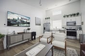 Urban-chic Nashville Retreat- Minutes to Broadway!