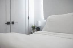 Urban-chic Nashville Retreat- Minutes to Broadway! - Image 4
