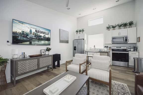 Urban-chic Nashville Retreat- Minutes to Broadway! - Image 1